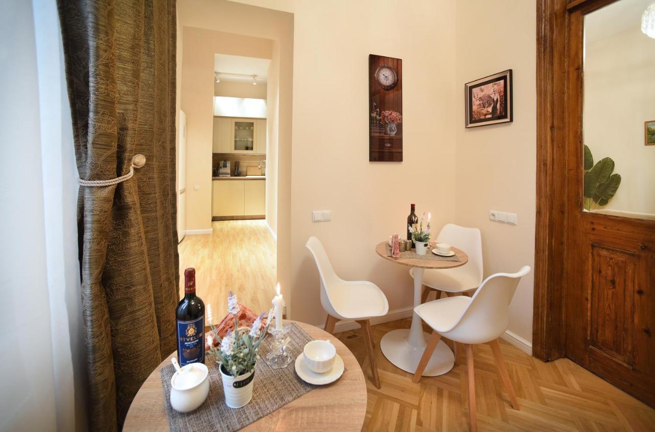 City Lux Hotel Tbilisi Ngoại thất bức ảnh