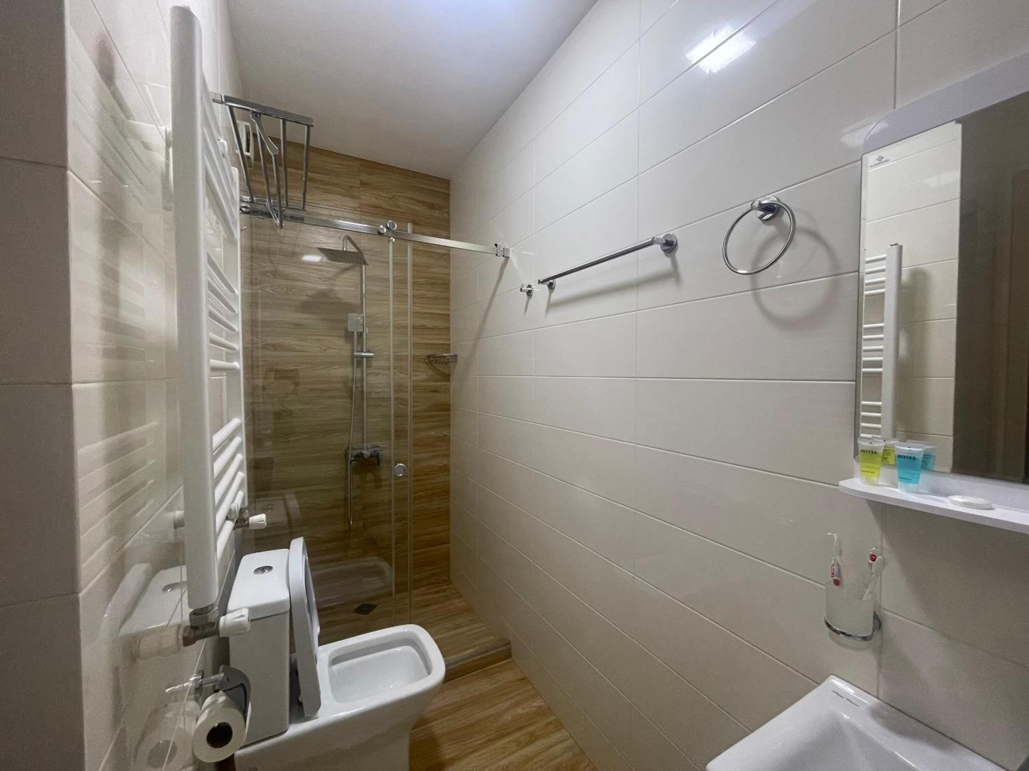 City Lux Hotel Tbilisi Ngoại thất bức ảnh